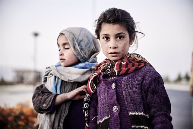 Archivo - Imagen de archivo de niñas en Afganistán - Europa Press/Contacto/Antonin Burat