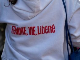 Lema en una manifestación en Toulouse contra la opresión de las mujeres musulmanas. CORDONPRESS