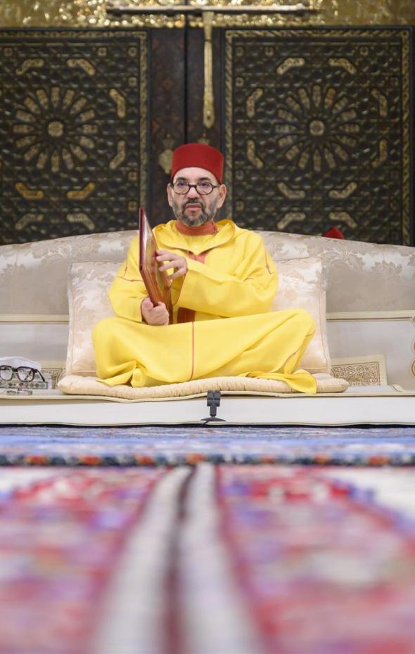 El rey de Marruecos, Mohamed VI, en una ceremonia religiosaMAP