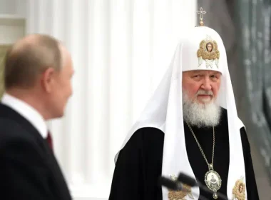 El presidente ruso Vladimir Putin y el patriarca Kirill en una ceremonia en noviembre de 2021. EP