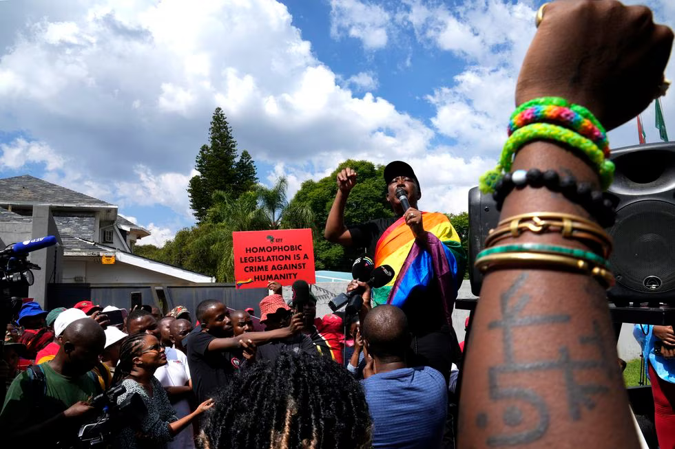 Manifestación contra la nueva ley homófoba ugandesa, en Sudáfrica, en el mes de abril.Themba Hadebe (AP/Lapresse)