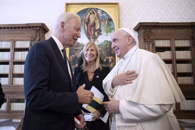 Archivo - El presidente de Estados Unidos, Joe Biden, y el Papa Francisco. - VATICANMEDIA/PICCIARELLA / ZUMA PRESS / CONTACTOPH