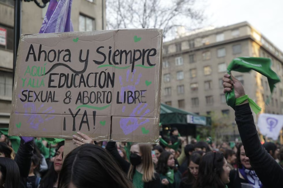 Manifestación a favor de la legalización del aborto, en Santiago (Chile), el pasado 28 de septiembre.Javier Martín