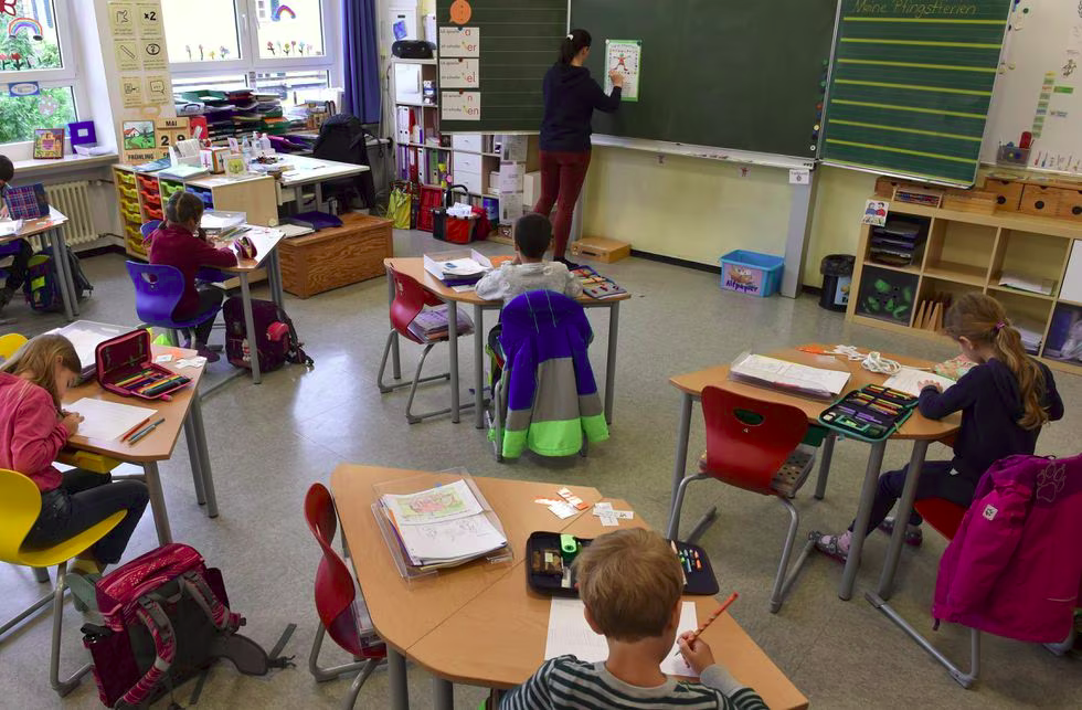 Estudiantes en una escuela de Eichenau, al sur de Alemania.CHRISTOF STACHE (AFP)