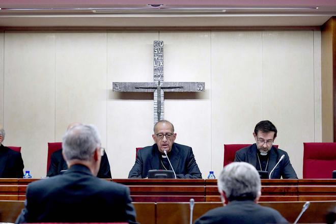 El arzobispo de Barcelona, el cardenal Juan José Omella, preside la asamblea plenaria extraordinaria de la Conferencia Episcopal de España para tratar el tema de la pederastia en la Iglesia. / David Castro