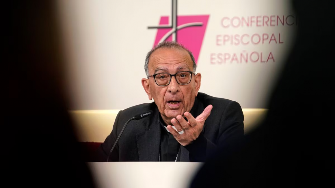 El cardenal Juan José Omella, presidente de la Conferencia Episcopal, durante una rueda de prensa este martes en Madrid.Foto: ANDREA COMAS