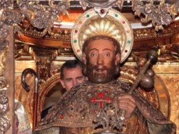 El Rey, con el apóstol Santiago