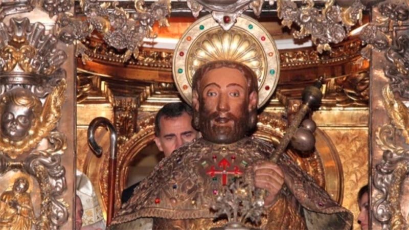 El Rey, con el apóstol Santiago