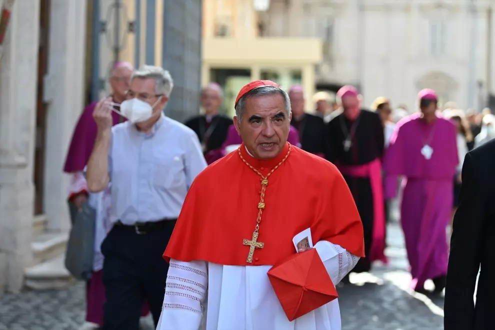 Imagen de archivo del cardenal italiano Angelo Becciu, a 27 de agosto de 2022. — Johannes Neudecker / Europa Press