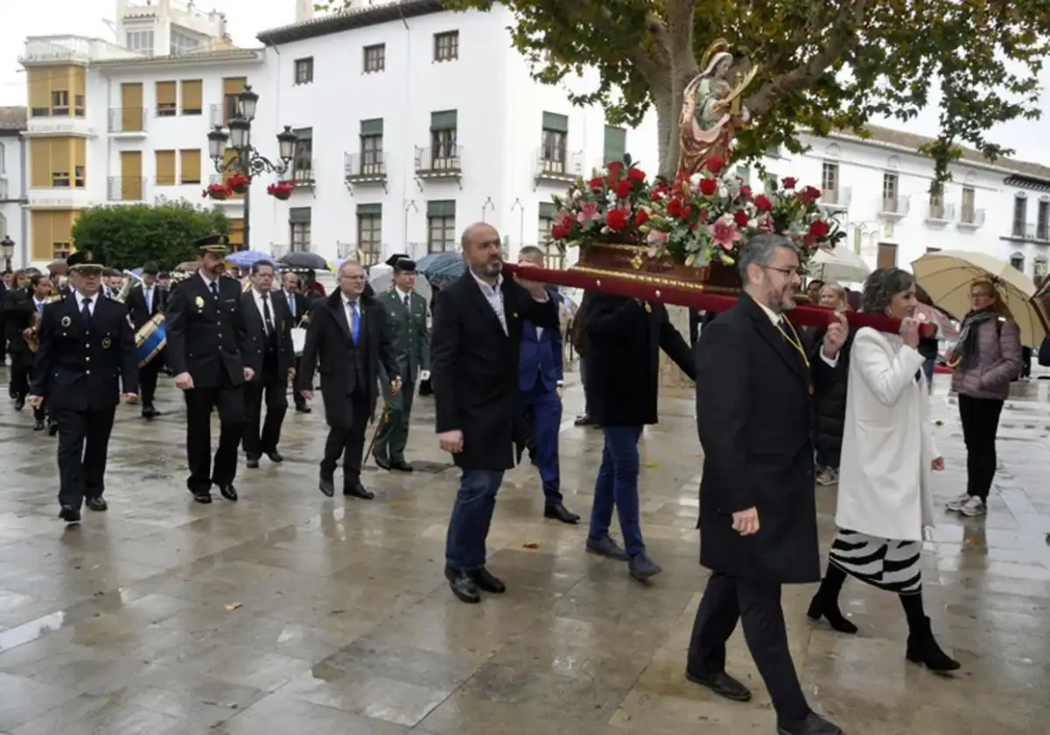 La Corporación de Baza (Granada) y autoridades asisten a la Toma de la ciudad por los Reyes Católicos seguida de misa y procesión de Santa Bárbara portada por cuatro concejales