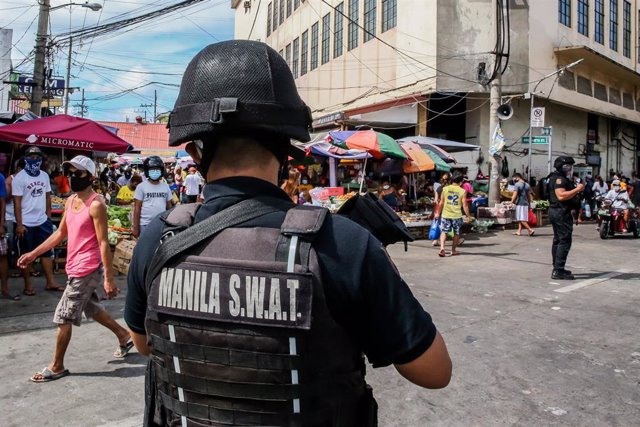 Archivo - Agente de las Fuerzas Especiales de la Policía Nacional de Filipinas. - ROUELLE UMALI / XINHUA NEWS / CONTACTOPHOTO