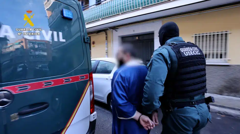 La Guardia Civil detiene en Madrid a un profesor de árabe que captaba a menores para Daesh Ministerio del Interior