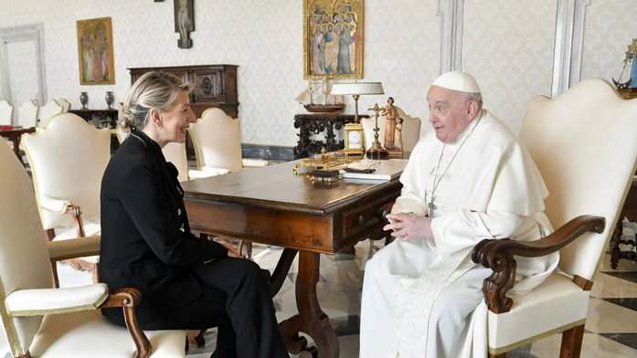 Yolanda Díaz: "El papa es el mejor embajador del trabajo decente en el mundo"