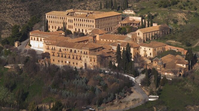 Imagen aérea de la Abadía del Sacromonte, con el colegio nuevo al fondo. / G. H.