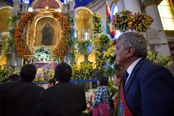 [Bolivia] A los pies de la Virgen del Socavón, alcalde de La Paz le rinde tributo y agradecimiento