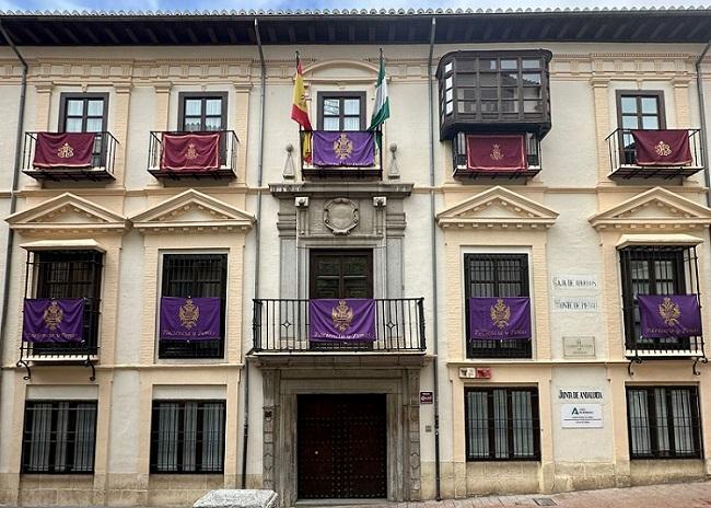 PSOE Fachada del edificio que alberga el Consejo Escolar y la sede de la IAM.