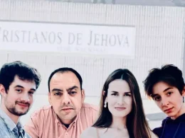De izquierda a derecha: Natán Verdés, Samuel, Sonia Rábago y Ana, exadeptos que forman parte de la Asociación Española de Víctimas de los Testigos de Jehová. — Cedida