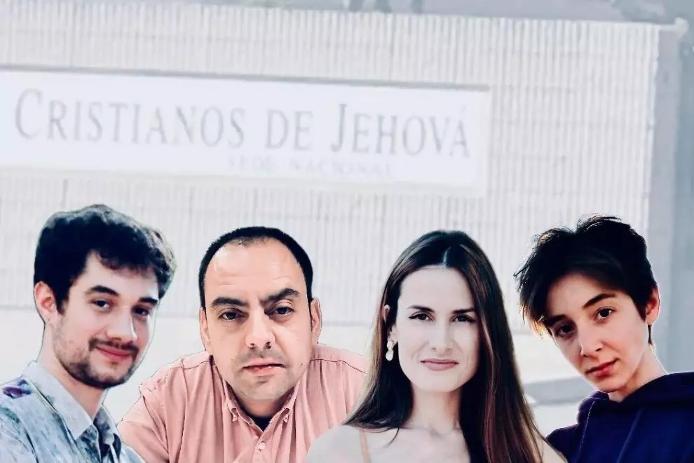 De izquierda a derecha: Natán Verdés, Samuel, Sonia Rábago y Ana, exadeptos que forman parte de la Asociación Española de Víctimas de los Testigos de Jehová. — Cedida
