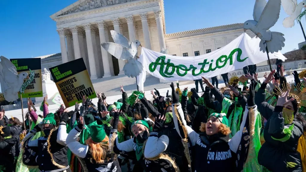 Algunos países, como Estados Unidos, no han seguido la tendencia mundial a favor del derecho al aborto AFP via Getty Images