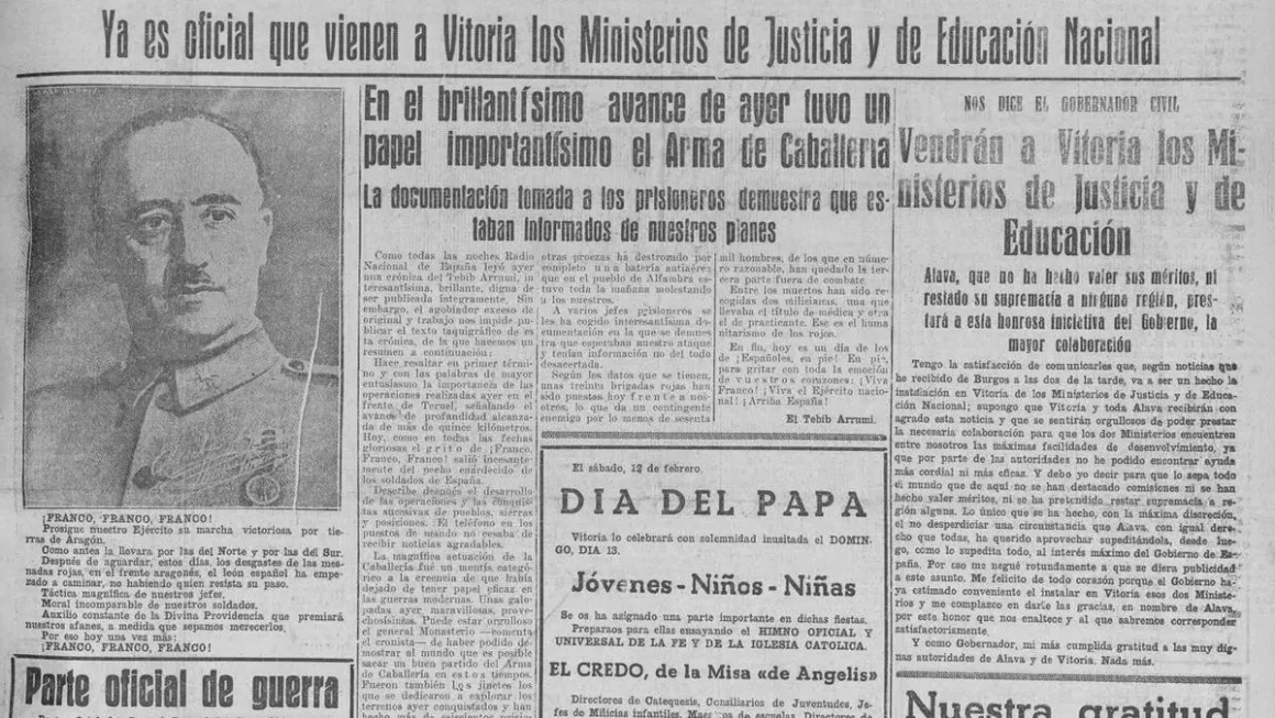 Página de periódico del diario 'Pensamiento Alavés' con el anuncio de la instalación de los dos ministerios ELDIARIO.ES/EUSKADI