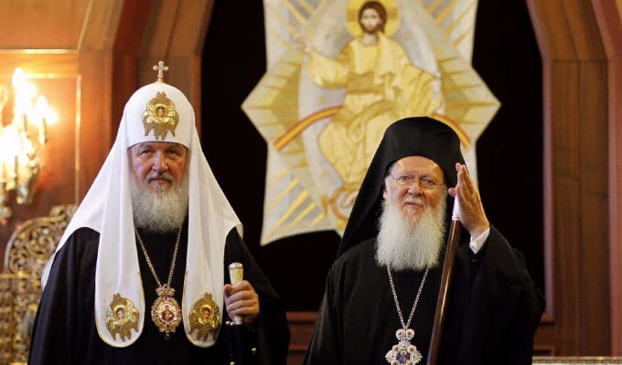 Patriarcas Bartolomé y Kirill