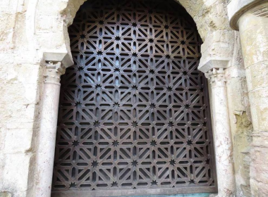 Una de las puertas de la Mezquita / Cadena SER
