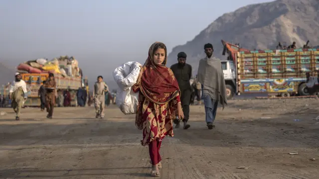 Una niña afgana refugiada en Pakistán.AP Photo/Ebrahim Noroozi
