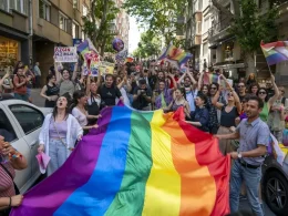 Marcha por el Orgullo en Estambul en junio de 2023. — Tolga Uluturk. / Europa Press.