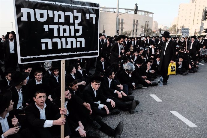 Archivo - Imagen de archivo de una manifestación de judíos ultraortodoxos - Europa Press/Contacto/Nir Alon