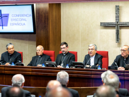 Cúpula de la Conferencia Episcopal Española, durante su reunión extraordinaria de este julio para aprobar un plan de reparación a víctimas de abusos sexuales en la Iglesia.Claudio Álvarez