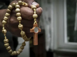 Imagen referencial de un rosario. | Crédito: Unsplash