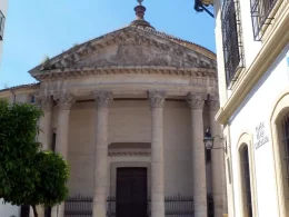 Iglesia del Colegio de Santa Victoria.