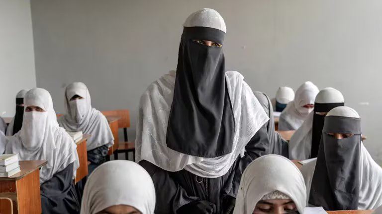 Chicas en Afghanistan. (AP Photo/Ebrahim Noroozi)