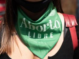 Un pañuelo verde a favor del aborto libre, en una imagen de archivoEuropa Press / Contacto / Daniel Romero