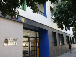 Colegio Santiago Apostol de Marxalenes, en València, donde trabaja el docente señalado por terapias homófobas. / M.A.Montesinos