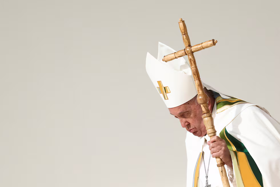 El papa Francisco durante la misa en el estadio nacional rey Balduino, en Bruselas, este domingoYves Herman (REUTERS)