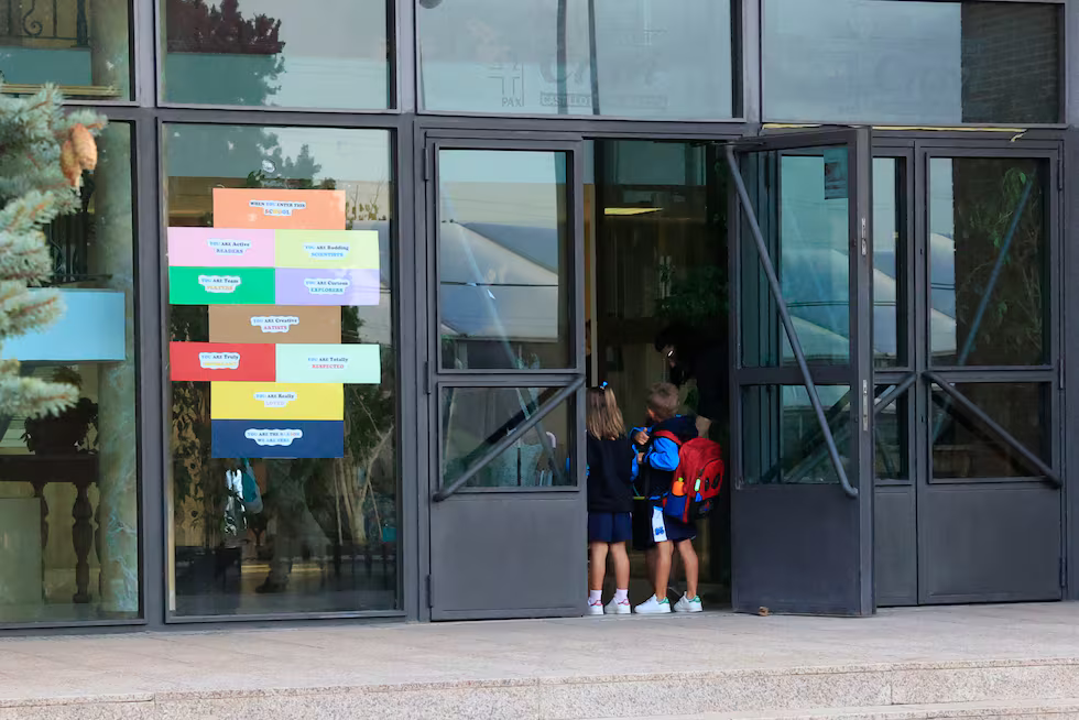 Entrada a un colegio de Madrid.ZIPI (EFE)