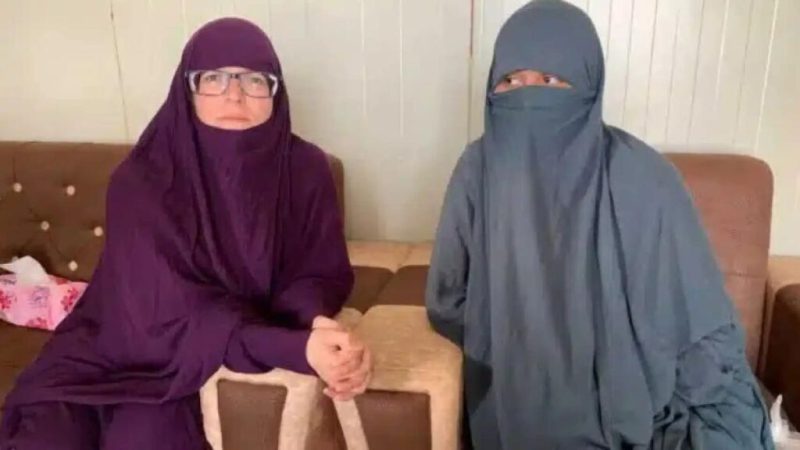 Yolanda Martínez y Luna Fernández, las dos mujeres repatriadas desde Siria junto a sus hijos procesadas por pertenecer al Estado Islámico (DAESH). TVE