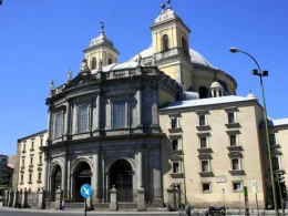 Foto del exterior de la Basílica de San Francisco el Grande, propiedad de la Obra Pía de los Santos Lugares de Jerusalén. — Enrique Cordero