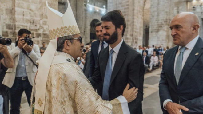 Argüello, con García-Gallardo en su toma de posesión ep