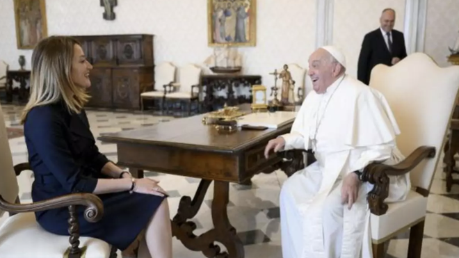 El Papa, con Roberta Metsola Vatican Media