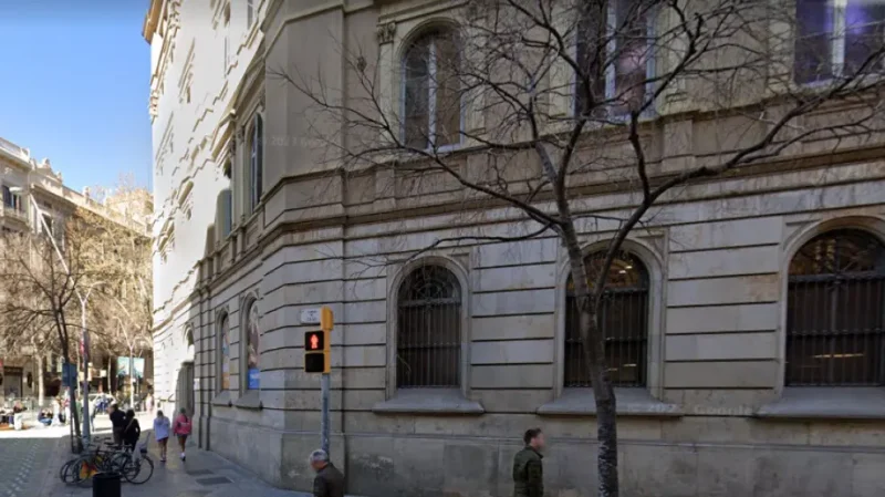 El edificio de los Jesuïtes de Casp.STREET VIEW