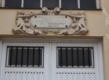 Placa franquista en la Iglesia de el Pardo.