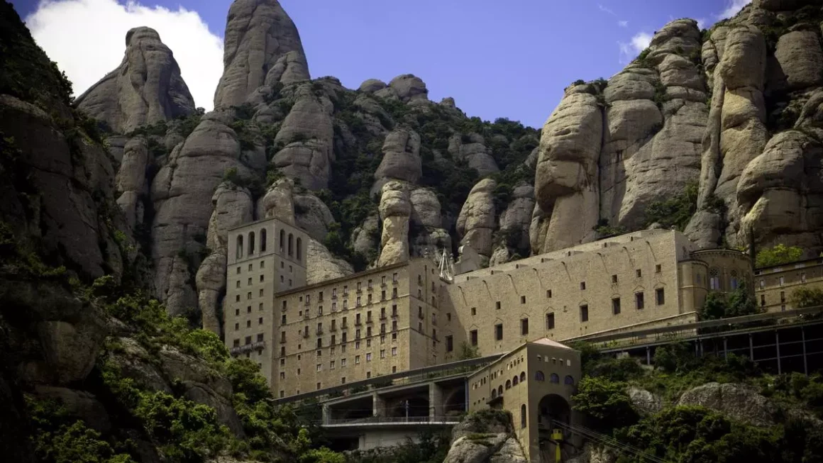 Monasterio de Montserrat, Barcelona JulieanneBirch | iStock