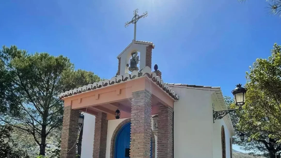 Ermita de El Cerval / G.H.