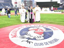 Mons. Sánchez subrayó la cercanía de Madre de Dios con el pueblo Foto: Diócesis de Mexicali Con misa y adoración en el estadio, inicia uno de los campeonatos más importantes de béisbol del mundo | ZENIT - Espanol