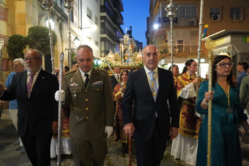 El alcalde de Algeciras encabeza la representación institucional en la celebración de la festividad del Corpus