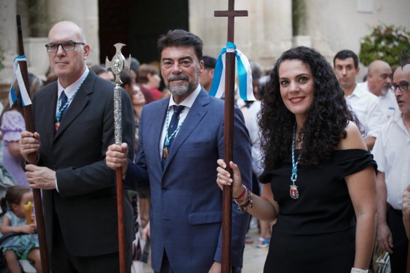 Imagen del alcalde de Alicante, Luis Barcala, en la procesión de la Patrona de Alicante, la Virgen del Remedio
